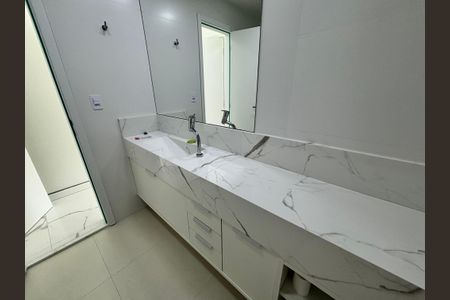 Apartamento para alugar com 216m², 4 quartos e 4 vagasBanheiro Suíte 4