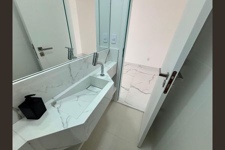 Apartamento para alugar com 216m², 4 quartos e 4 vagasLavabo