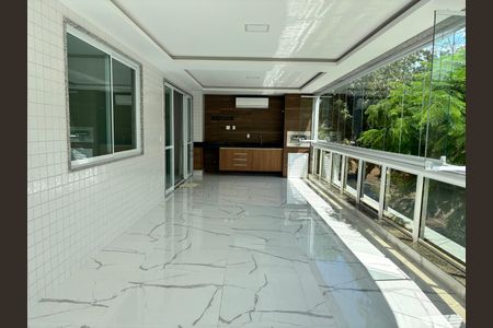 Apartamento para alugar com 216m², 4 quartos e 4 vagasVaranda