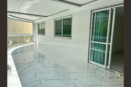 Apartamento para alugar com 216m², 4 quartos e 4 vagasVaranda