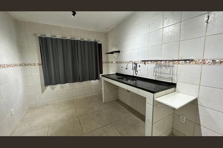 Cozinha de casa de condomínio à venda com 2 quartos, 150m² em Vargem Grande, Rio de Janeiro