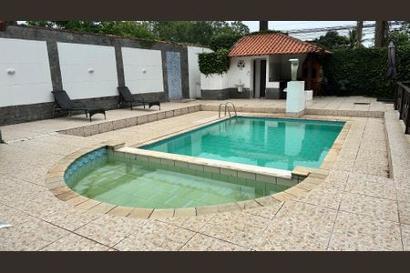 Casa de condomínio à venda com 150m², 2 quartos e 1 vagaÁrea comum - Piscina