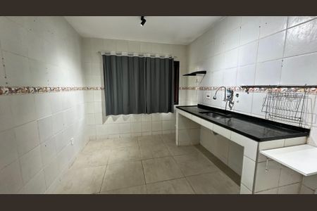 Cozinha de casa de condomínio à venda com 2 quartos, 150m² em Vargem Grande, Rio de Janeiro