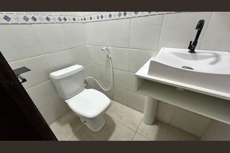 Casa de condomínio à venda com 150m², 2 quartos e 1 vagaLavabo