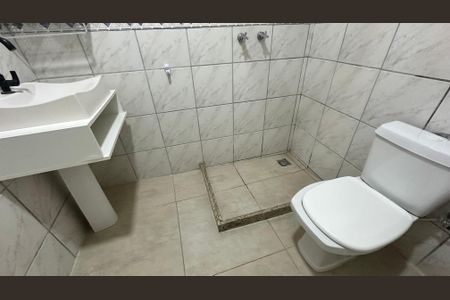 Casa de condomínio à venda com 150m², 2 quartos e 1 vagaBanheiro da Suíte
