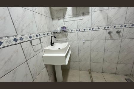 Casa de condomínio à venda com 150m², 2 quartos e 1 vagaBanheiro da Suíte