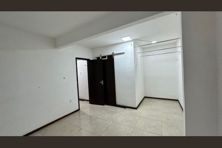 Casa de condomínio à venda com 150m², 2 quartos e 1 vagaSuíte