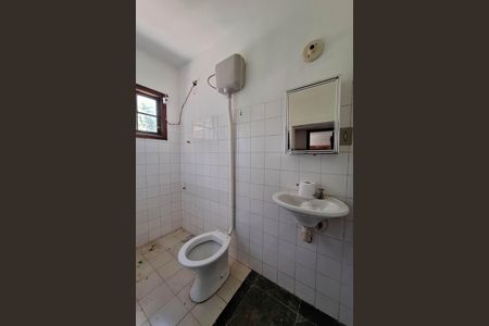 Casa de condomínio para alugar com 130m², 3 quartos e 2 vagasBanheiro de serviço