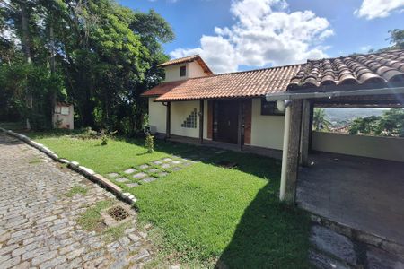 Casa de condomínio para alugar com 130m², 3 quartos e 2 vagasFachada