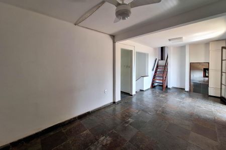 Casa de condomínio para alugar com 130m², 3 quartos e 2 vagasSala 1