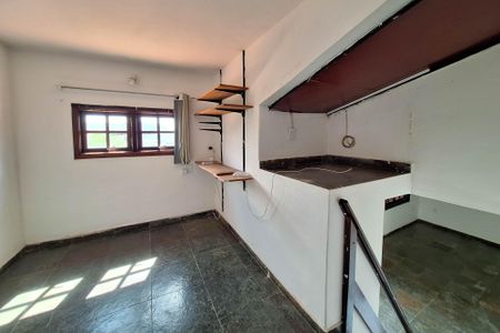 Casa de condomínio para alugar com 130m², 3 quartos e 2 vagasEscritório