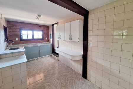 Casa de condomínio para alugar com 130m², 3 quartos e 2 vagasCozinha
