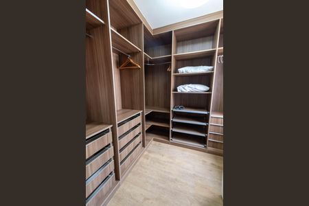 Casa de condomínio à venda com 120m², 2 quartos e 2 vagasCLOSET DA SUITE 1