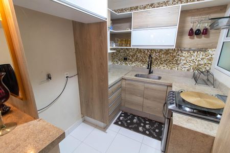 Casa de condomínio à venda com 120m², 2 quartos e 2 vagasCOZINHA