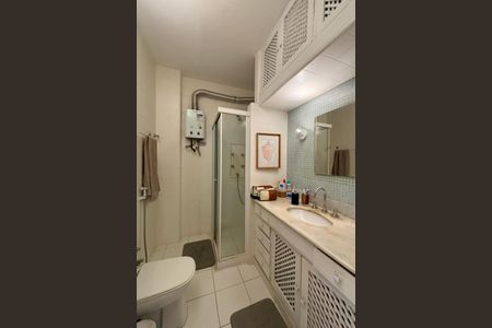 Apartamento para alugar com 96m², 3 quartos e 1 vaga Apartamento para alugar com 96m², 3 quartos e 1 vagaBanheiro social