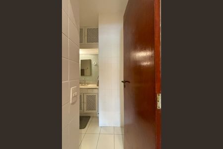 Apartamento para alugar com 96m², 3 quartos e 1 vaga Apartamento para alugar com 96m², 3 quartos e 1 vagaBanheiro social