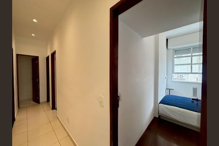 Apartamento para alugar com 96m², 3 quartos e 1 vaga Apartamento para alugar com 96m², 3 quartos e 1 vagaQuarto 2 - corredor de acesso