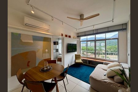 Sala de apartamento para alugar com 3 quartos, 96m² em Ipanema, Rio de Janeiro