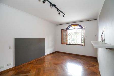 Casa à venda com 374m², 4 quartos e 5 vagas Casa à venda com 374m², 4 quartos e 5 vagasQuarto 2