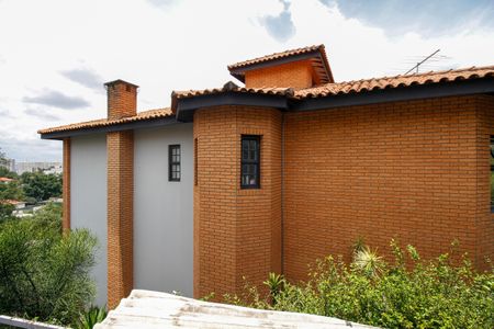Casa à venda com 374m², 4 quartos e 5 vagas Casa à venda com 374m², 4 quartos e 5 vagasVista da Suíte