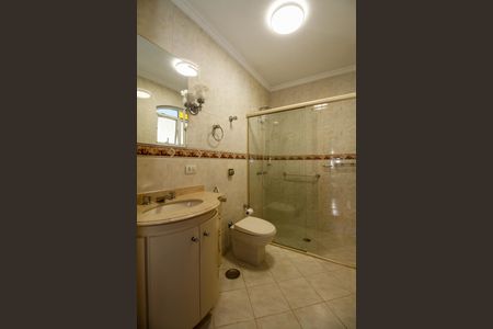 Casa à venda com 374m², 4 quartos e 5 vagas Casa à venda com 374m², 4 quartos e 5 vagasBanheiro Social