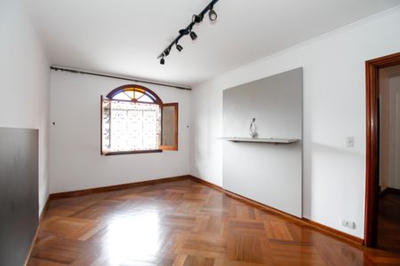 Casa à venda com 374m², 4 quartos e 5 vagas Casa à venda com 374m², 4 quartos e 5 vagasQuarto 2