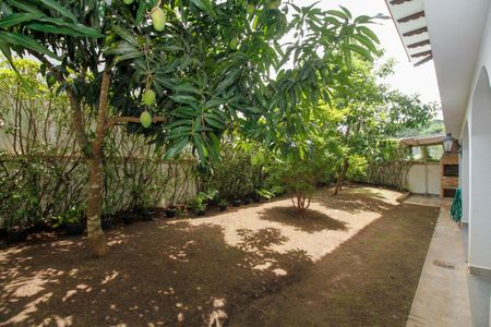 Casa à venda com 374m², 4 quartos e 5 vagas Casa à venda com 374m², 4 quartos e 5 vagasPomar