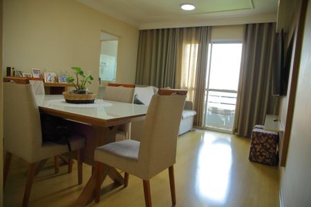 Apartamento à venda com 77m², 3 quartos e 1 vagaSala