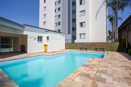 Apartamento à venda com 77m², 3 quartos e 1 vaga Apartamento à venda com 77m², 3 quartos e 1 vagaÁrea comum - Piscina