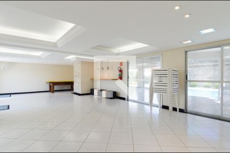 Apartamento à venda com 77m², 3 quartos e 1 vaga Apartamento à venda com 77m², 3 quartos e 1 vagaÁrea comum - Salão de festas