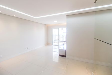 Apartamento para alugar com 3 quartos, 87m² em Jardim Tupanci, Barueri