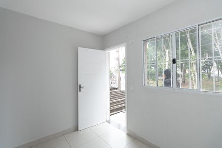 Casa para alugar com 40m², 2 quartos e sem vaga Casa para alugar com 40m², 2 quartos e sem vagaSala