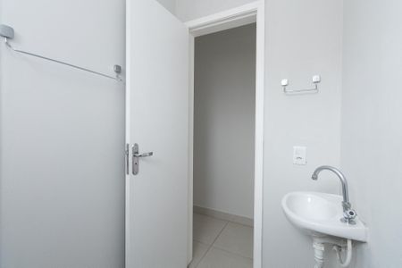 Casa para alugar com 40m², 2 quartos e sem vaga Casa para alugar com 40m², 2 quartos e sem vagaBanheiro