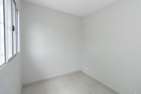 Casa para alugar com 40m², 2 quartos e sem vaga Casa para alugar com 40m², 2 quartos e sem vagaSala