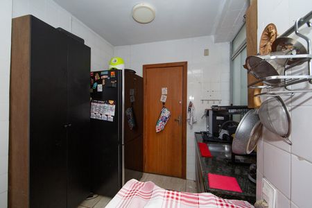 Cozinha de apartamento à venda com 2 quartos, 98m² em Vila Paris, Belo Horizonte