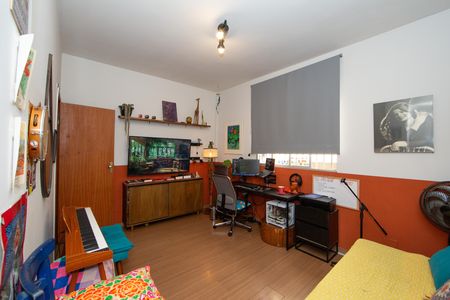 Apartamento para alugar com 2 quartos, 98m² em Vila Paris, Belo Horizonte