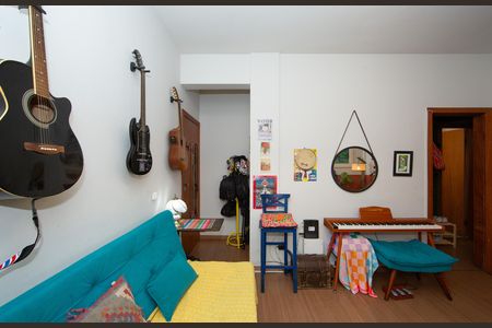 Apartamento para alugar com 2 quartos, 98m² em Vila Paris, Belo Horizonte