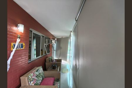 Apartamento à venda com 86m², 3 quartos e 1 vaga Apartamento à venda com 86m², 3 quartos e 1 vagaVaranda da Sala