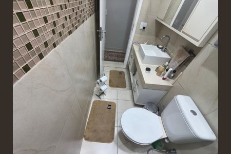 Apartamento à venda com 86m², 3 quartos e 1 vaga Apartamento à venda com 86m², 3 quartos e 1 vagaBanheiro social