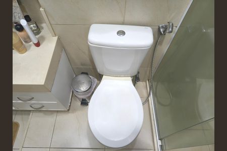 Apartamento à venda com 86m², 3 quartos e 1 vaga Apartamento à venda com 86m², 3 quartos e 1 vagaBanheiro social
