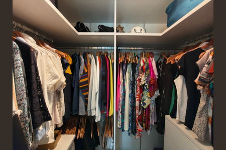 Apartamento à venda com 86m², 3 quartos e 1 vaga Apartamento à venda com 86m², 3 quartos e 1 vagaCloset do Quarto 3