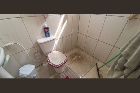 Casa à venda com 163m², 7 quartos e 1 vagaCasa 2 - Banheiro