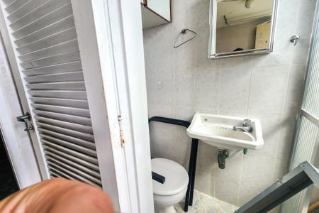 Apartamento para alugar com 99m², 3 quartos e 1 vaga Apartamento para alugar com 99m², 3 quartos e 1 vagaBanheiro de Serviço