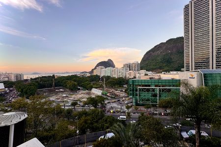 Apartamento para alugar com 99m², 3 quartos e 1 vaga