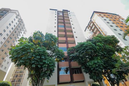 Apartamento à venda com 55m², 2 quartos e 1 vaga Apartamento à venda com 55m², 2 quartos e 1 vagaFachada