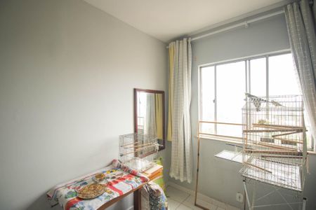 Quarto 2 de apartamento para alugar com 2 quartos, 54m² em Colubandê, São Gonçalo