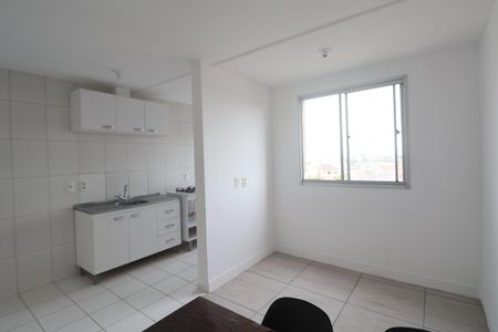 Sala de apartamento à venda com 2 quartos, 43m² em Mato Grande, Canoas