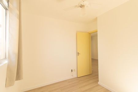 Quarto 2 de apartamento para alugar com 2 quartos, 48m² em Sítio Cercado, Curitiba