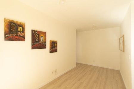 Sala de apartamento para alugar com 2 quartos, 48m² em Sítio Cercado, Curitiba