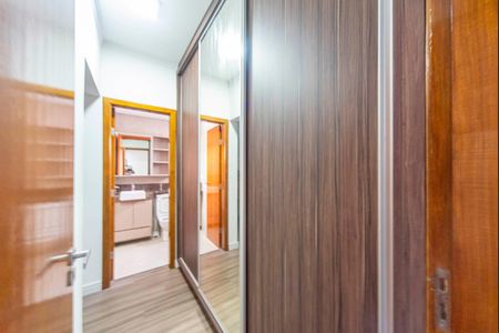 Apartamento à venda com 164m², 3 quartos e 2 vagas Apartamento à venda com 164m², 3 quartos e 2 vagasSuíte